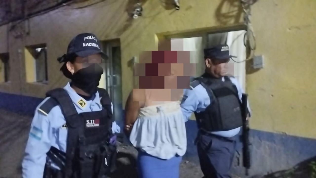 Hondureña Golpeaba A Su Madre Porque No Le Daba Dinero Para Drogas Noticias Cholusat Sur